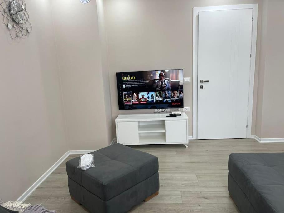 Melody Apartment In Korce Exterior foto