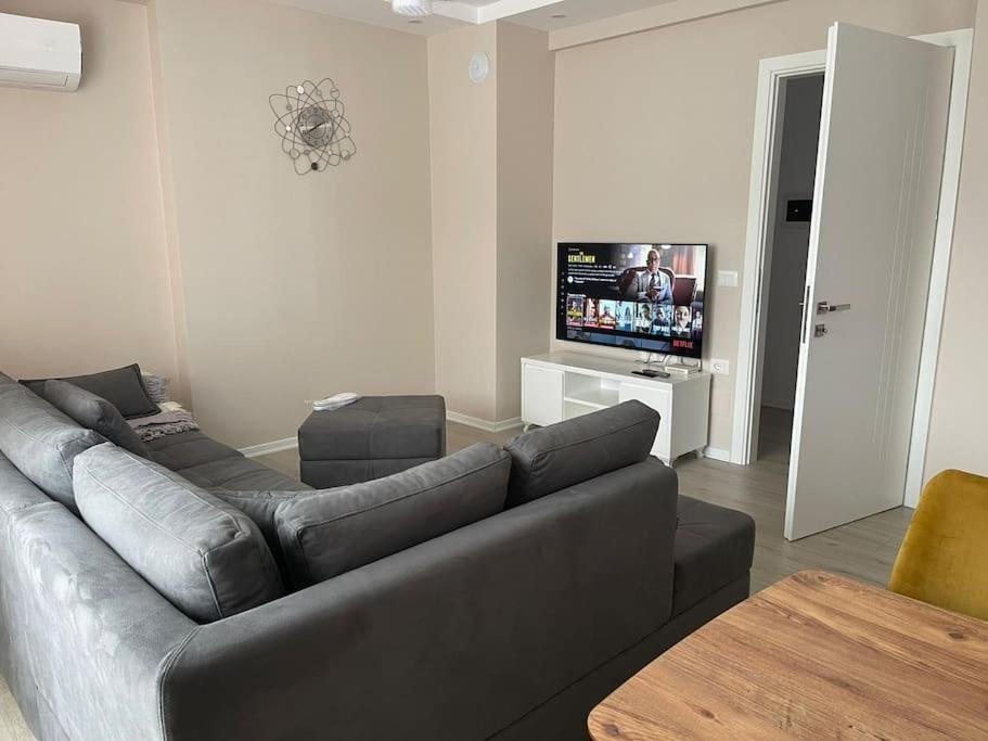 Melody Apartment In Korce Exterior foto
